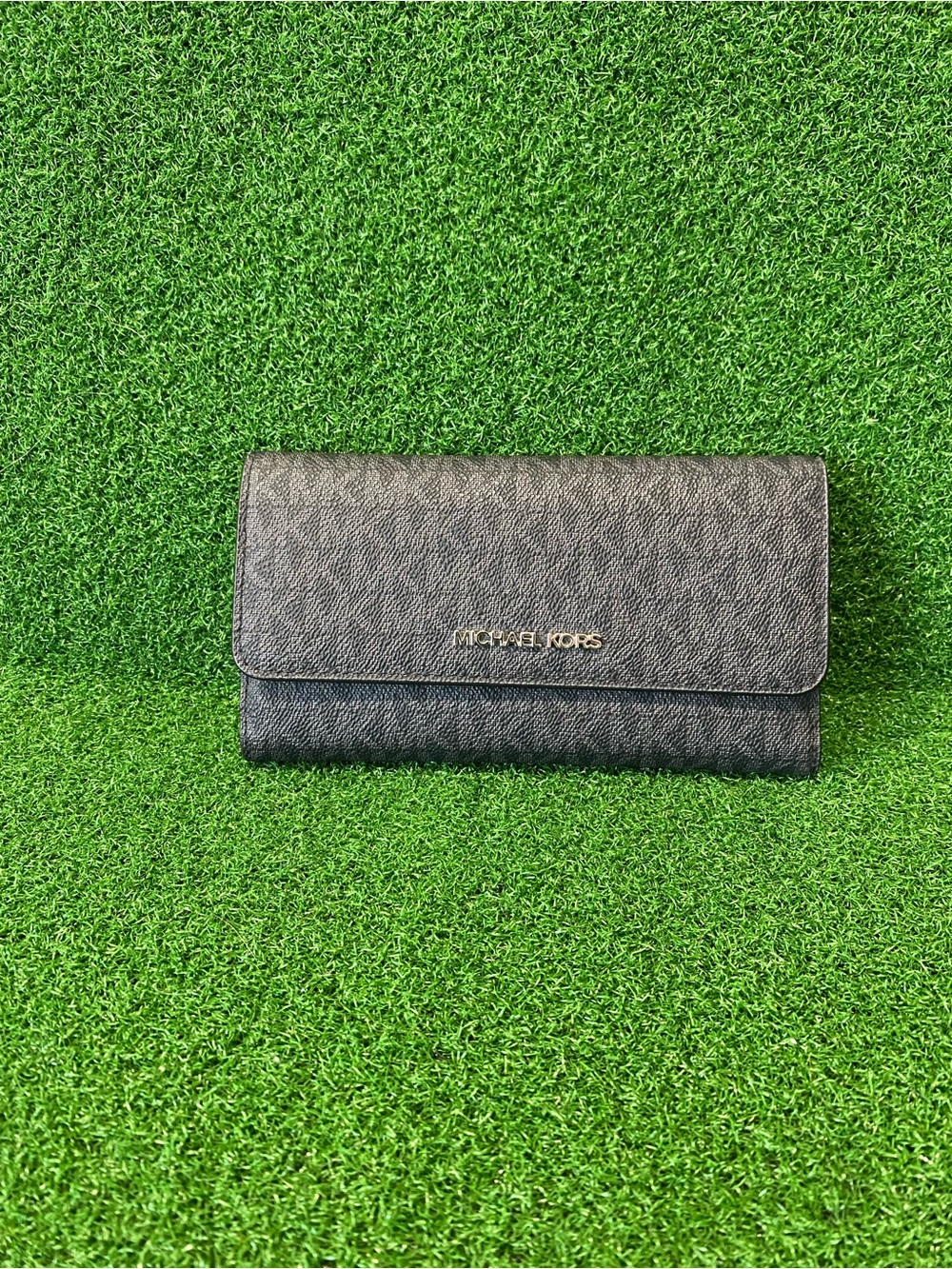 Michael Kors Jet Set Travel Large Trifold Wallet Signature Black And Grey 7”x4”